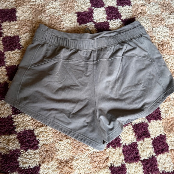 Lululemon Inner Glow High Rise Shorts, size 12 - Picture 3 of 6